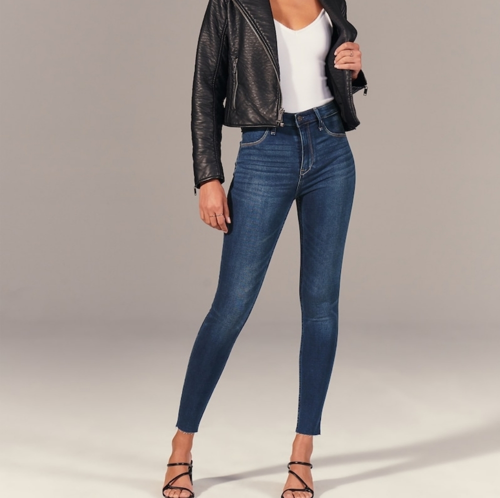 NWOT- A&F high rise skinny jeans